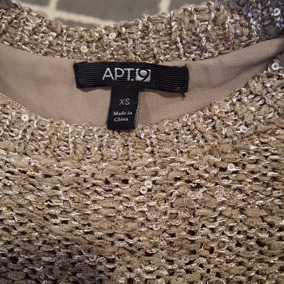 Shimmery Sweater - Picture 4 of 4